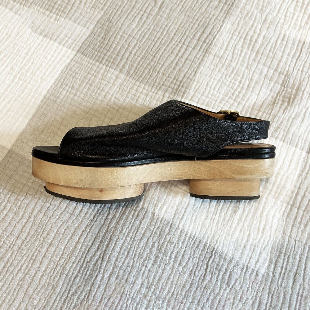 Unique XPERIMENTAL Platform Slingback Sandals in Japanese Geta style - Picture 2 of 5